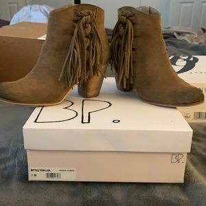 BP. Khaki suede bootie